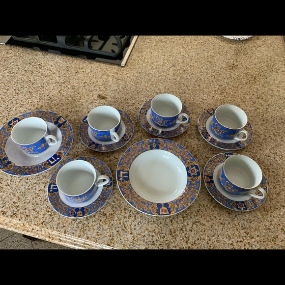 13 Piece Tea/Coffee Porcelain Cup Set